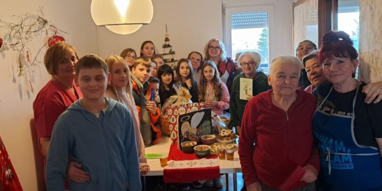 Učenici iz Bregane razveselili starije sumještane