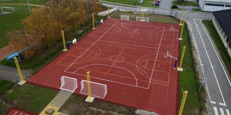 Novo vanjsko igralište