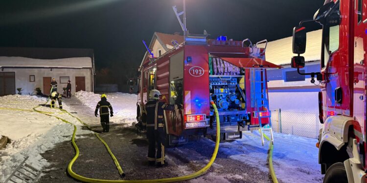 Samoborski vatrogasci započeli Novu godinu vatreno