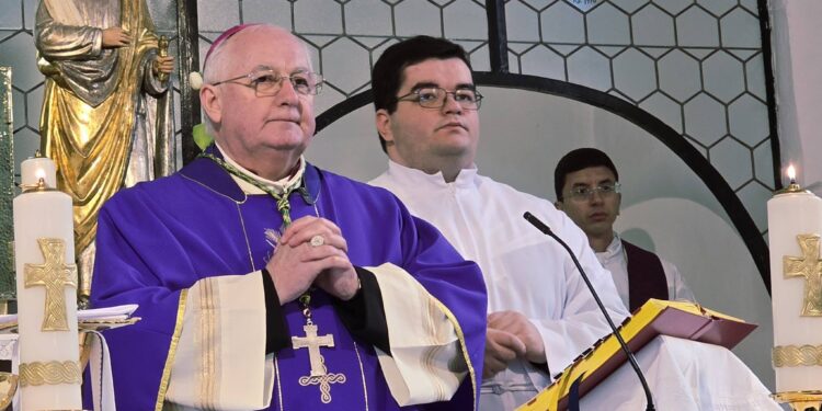 Zahvalna misa biskupa Razuma u Svetom Martinu