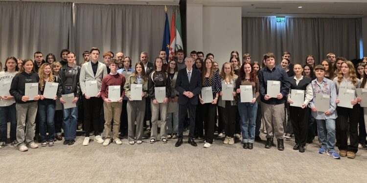 Zagrebačka županija osigurala 204 stipendije za učenike i studente