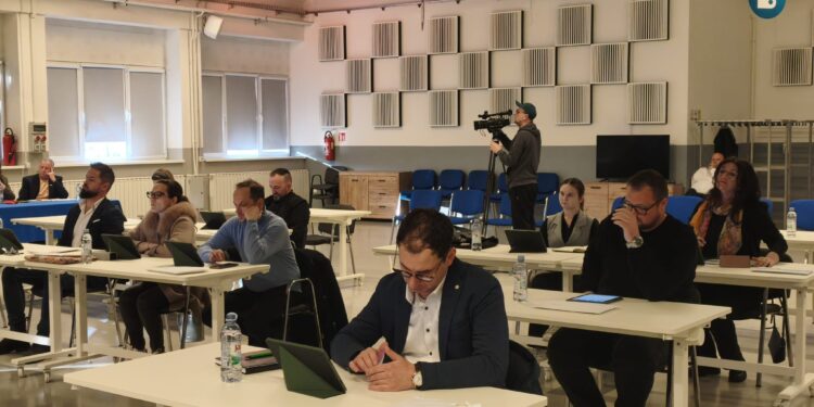 Održana sjednica Gradskog vijeća, oporba: “Manje zgrada, više komunikacije”