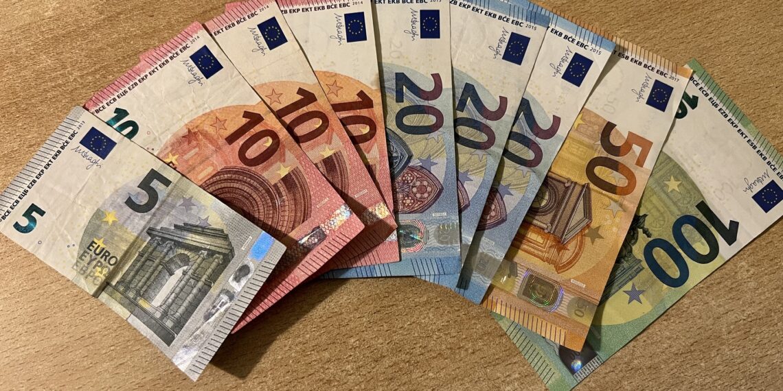 Isplata svetonedeljskih uskrsnica