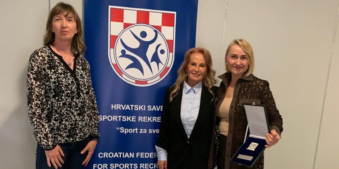 Veliko priznanje Udruzi Fit forma za izniman doprinos razvoju sportske rekreacije