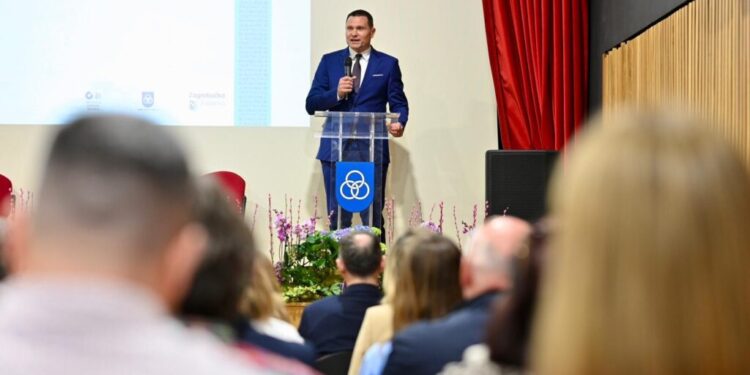 Obrtnici, energetske obnove, učeničke zadruge…
