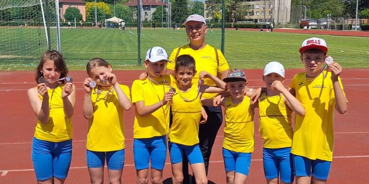 10 medalja za male samoborske atletičare