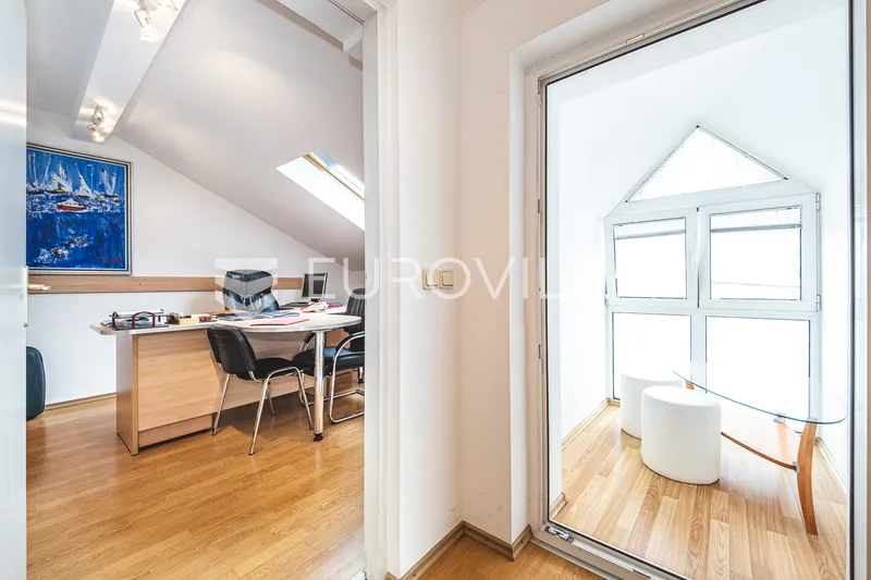 Prodaje se trosoban stan od 95 m²