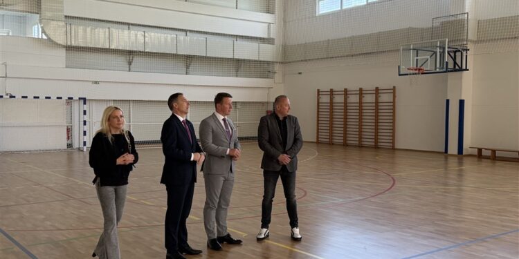 Otvorena vrata obnovljene sportske dvorane u Kerestincu