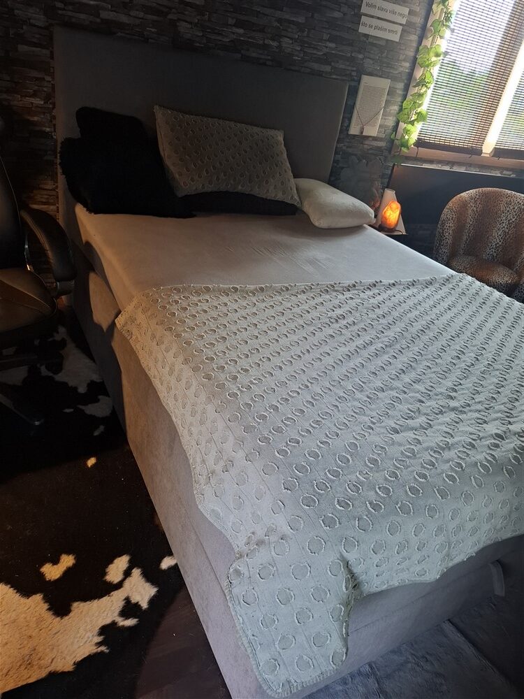 Prodaje se box krevet