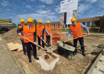 Priprema škola za jednosmjensku nastavu u prvom planu