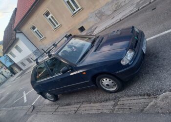 Prodaje se automobil