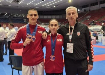 Dvije češke bronce za Jakova i Iskru