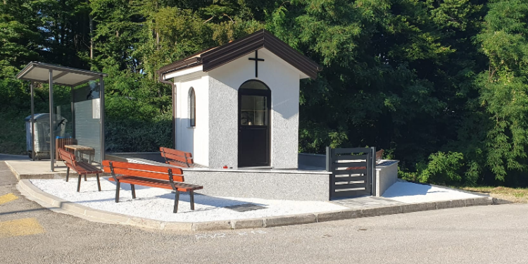 Obnovljena kapelica u Podgrađu