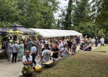 Tancplac zasjao u punom sjaju