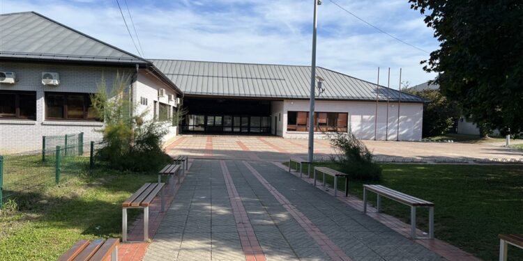 Besplatni udžbenici za srednjoškolce