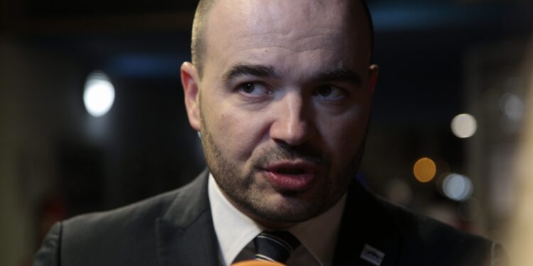 O novoj dužnosti Davora Cipeka i prvenstvima u košarci, rukometu i nogometu